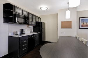 Suite, 1 Bedroom | Room amenity