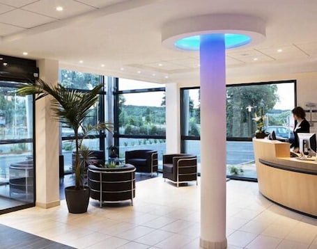 Lobby. Escale Oceania Rennes Cap Malo