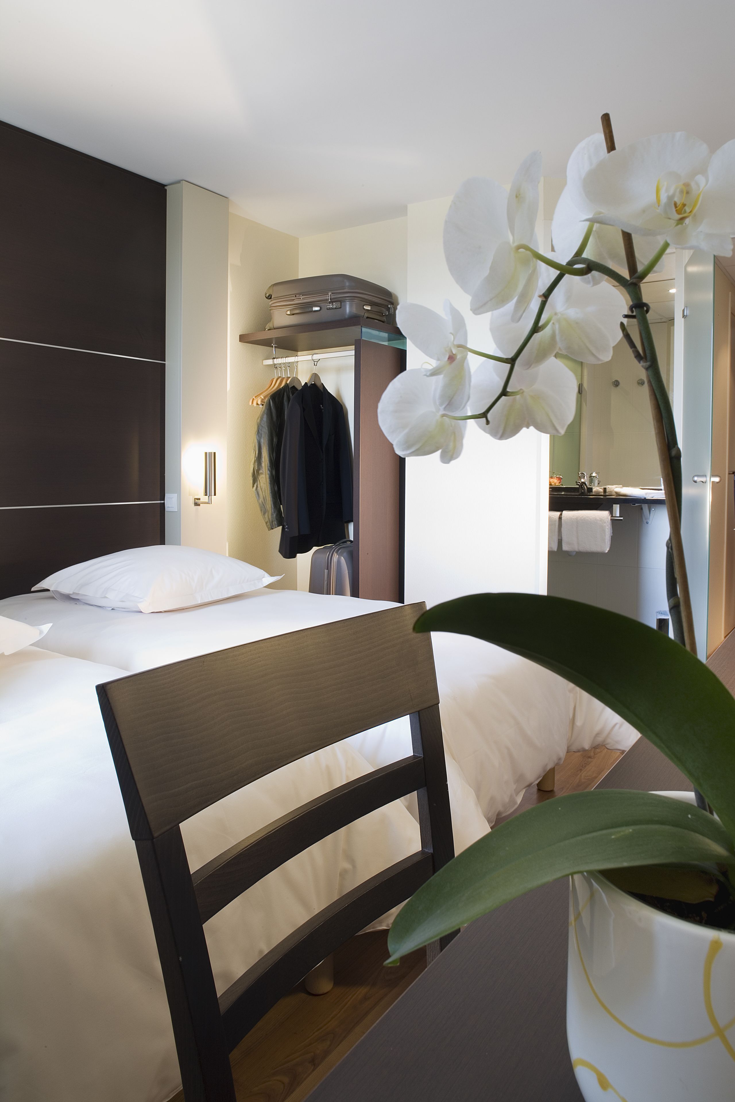 In-room safe, desk, soundproofing, iron/ironing board
