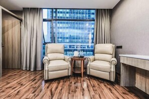 Minibar, in-room safe, alarm clocks