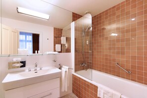 Standard Double or Twin Room | Bathroom | Shower, free toiletries, hair dryer, towels