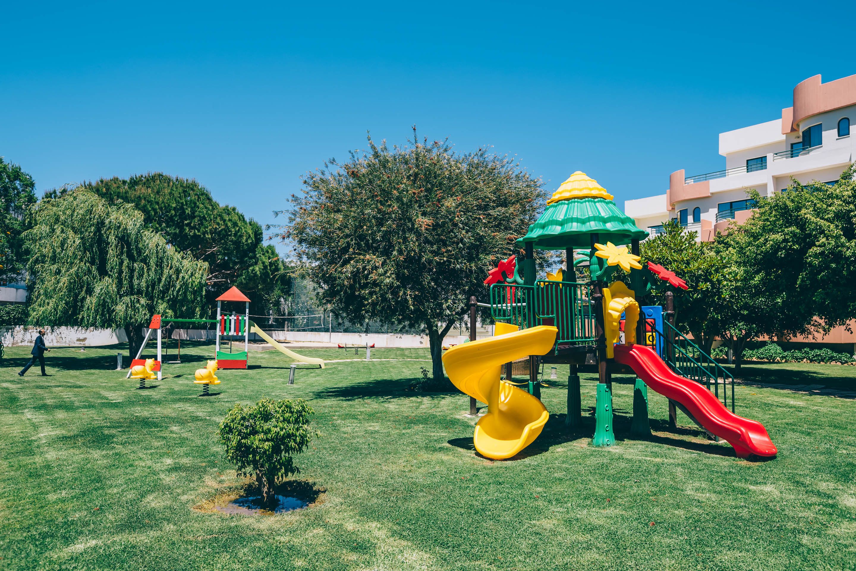 Children’s play area – outdoor