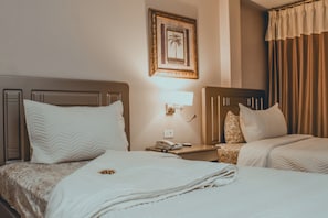 Triple Room | In-room safe, soundproofing, iron/ironing board, cots/infant beds - Sandmelis (Quito)