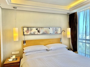 Junior Suite, 1 King Bed