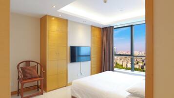 豪華公寓 | 迷你吧、房內夾萬、書桌、免費 Wi-Fi