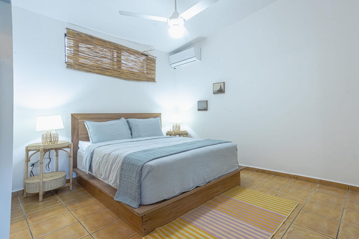In-room safe, desk, laptop workspace, free WiFi