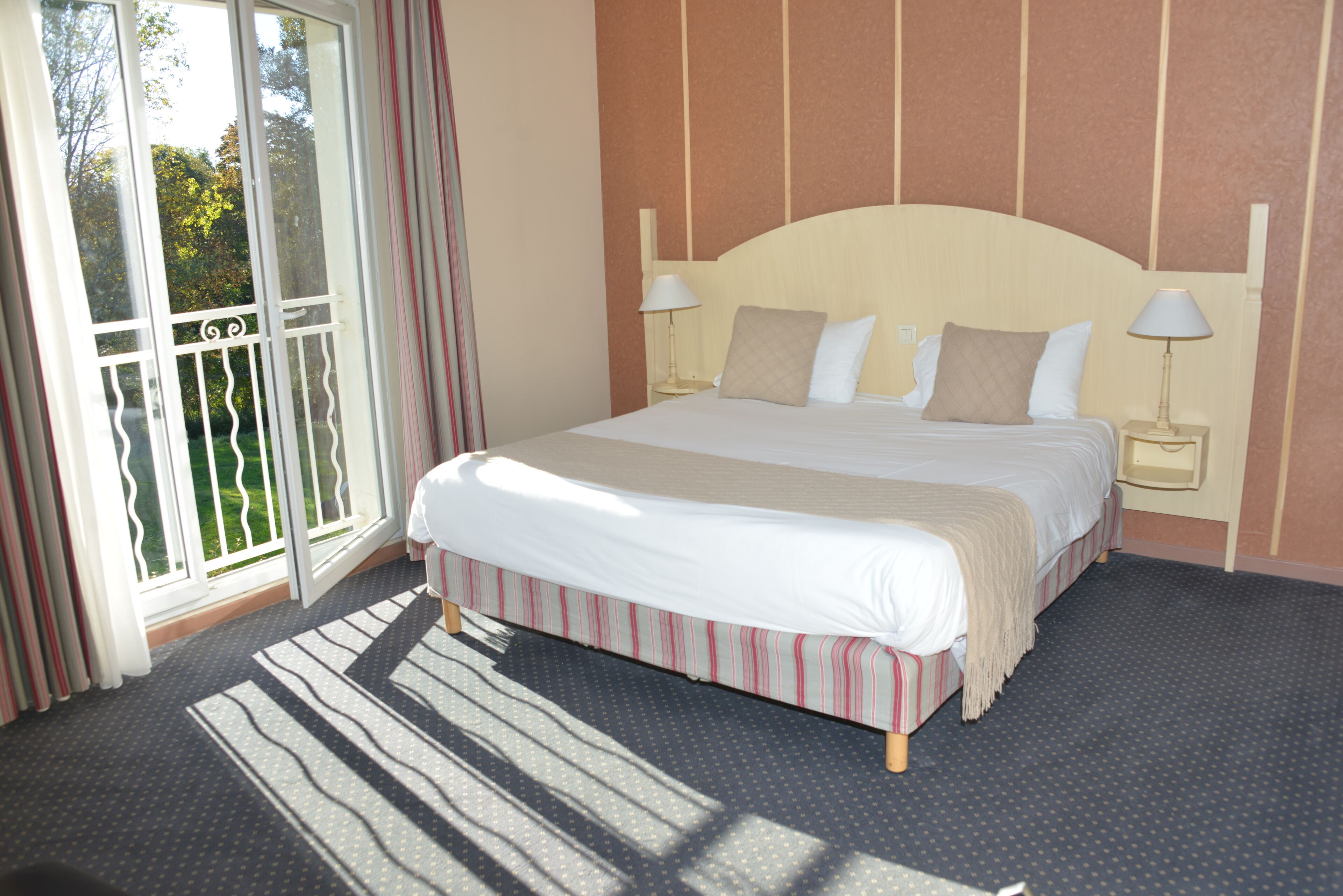 Family Room | Premium bedding, minibar, soundproofing, iron/ironing board (on request)