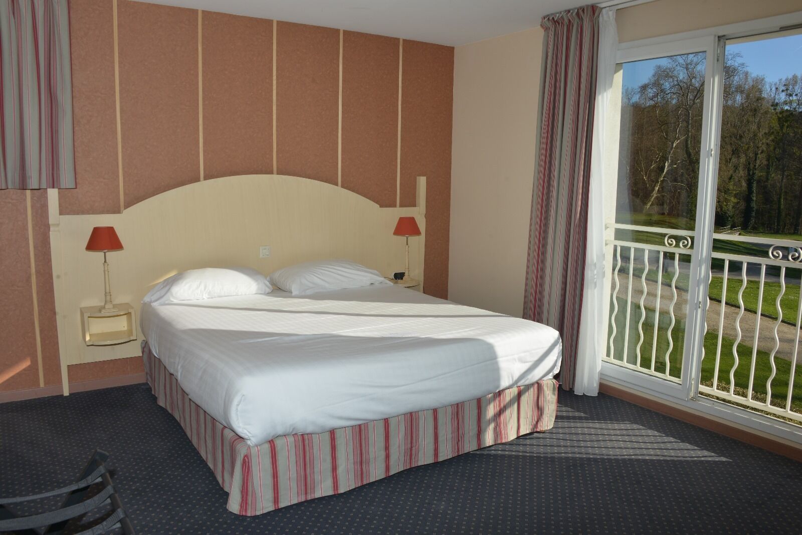 family room, multiple beds, non smoking (with single sofabed) | premium bedding, minibar, desk, soundproofing