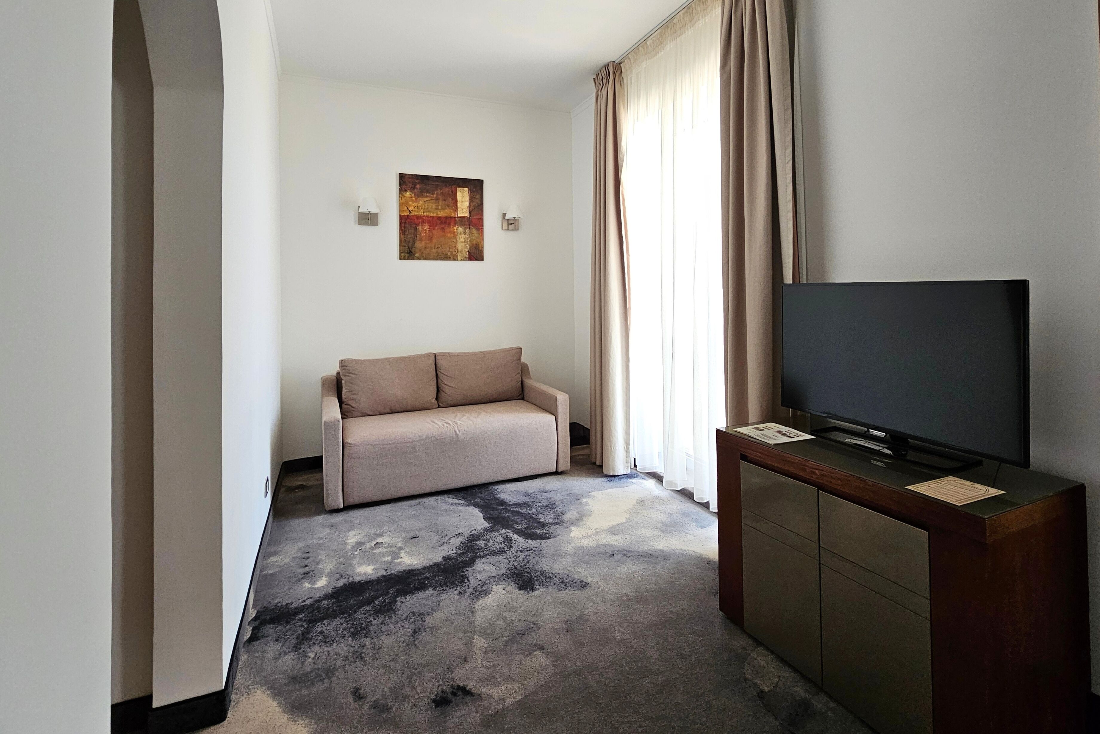 102-cm lcd tv with digital channels, tv