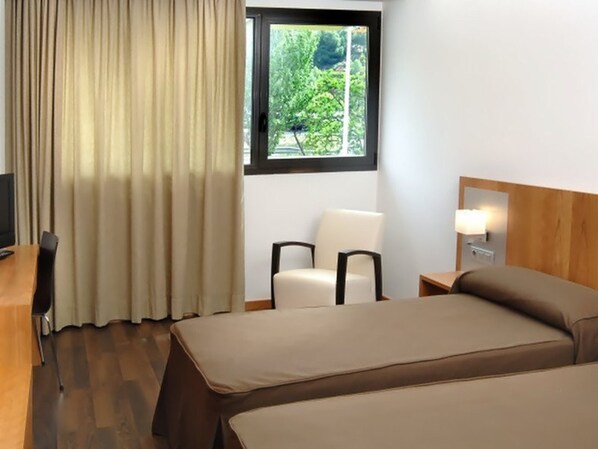 Coffres-forts dans les chambres, bureau, chambres insonorisées