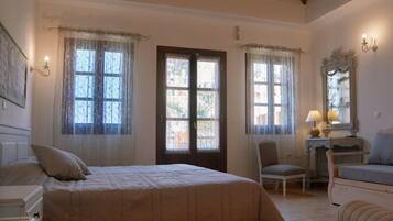 스위트 (Master) | 1 개의 침실, 객실 내 금고, 책상, 방음 설비