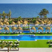 Cabogata Beach Hotel