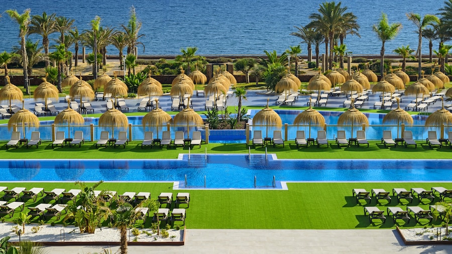 Cabogata Beach Hotel
