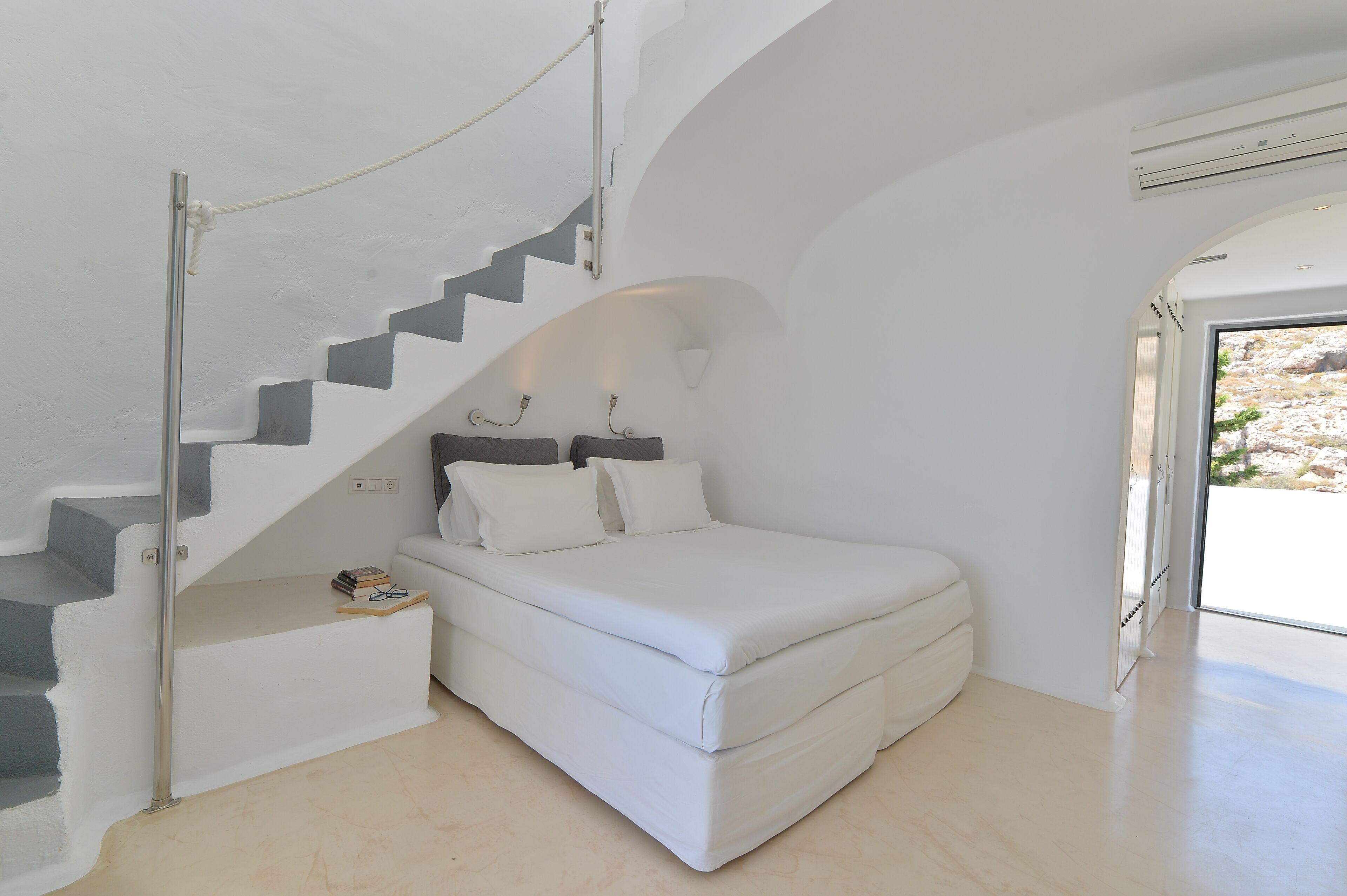 Appartement Duplex, baignoire à jets (External) | Literie de qualité supérieure, surmatelas, minibar