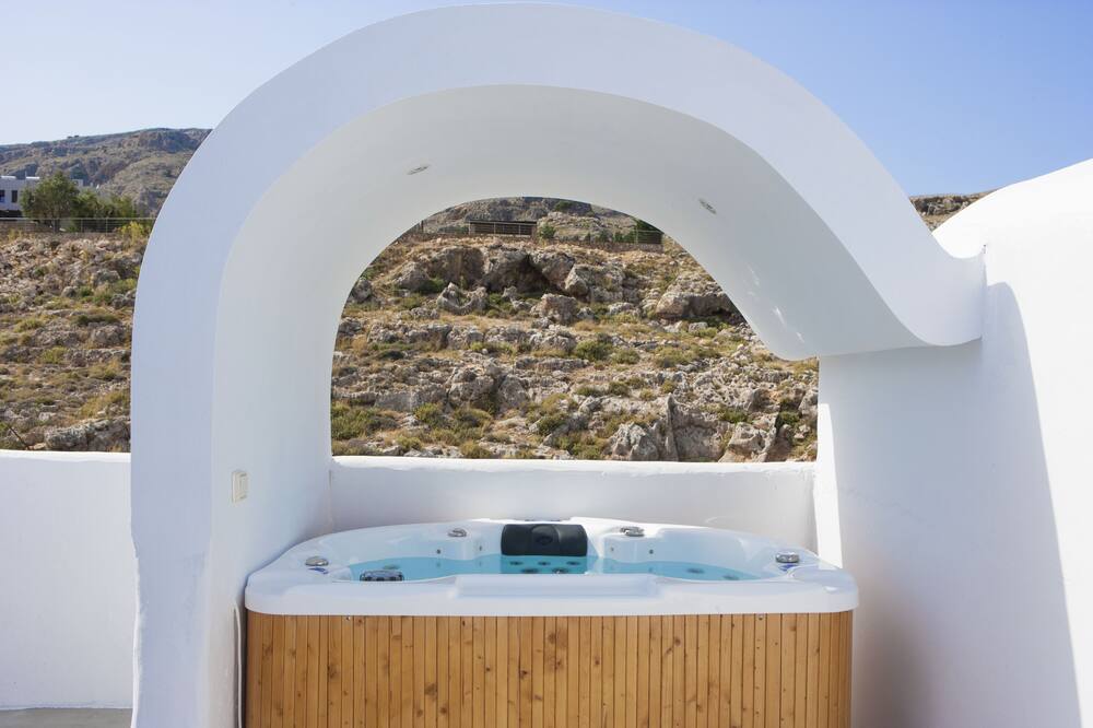 Lindos Sun