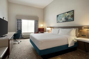 Sengetøy av topp kvalitet, safe på rommet og strykejern/-brett