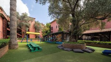 Innen-Kinderspielplatz