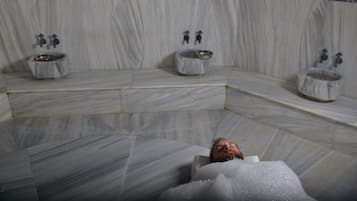 Behandelingskamers voor koppels, een Turks bad/hammam