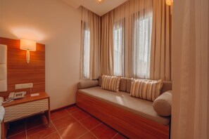 Standard Double Room | 1 bedroom, free minibar, in-room safe, desk
