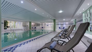 Indoor pool, pool loungers