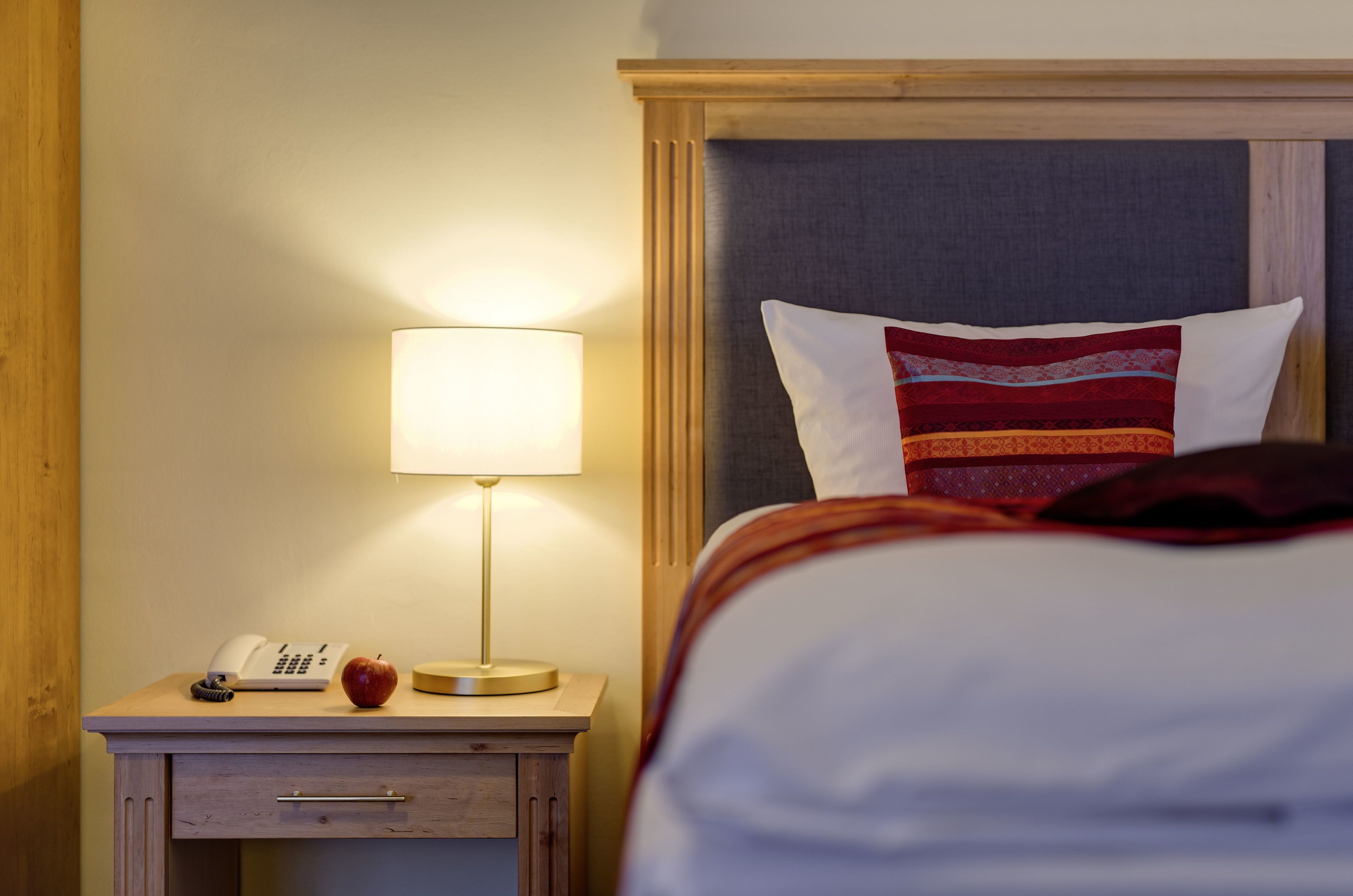 Pillowtop-Betten, Zimmersafe, Schreibtisch