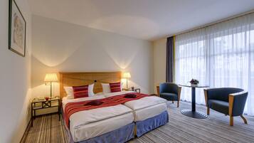 Surmatelas, coffres-forts dans les chambres, bureau