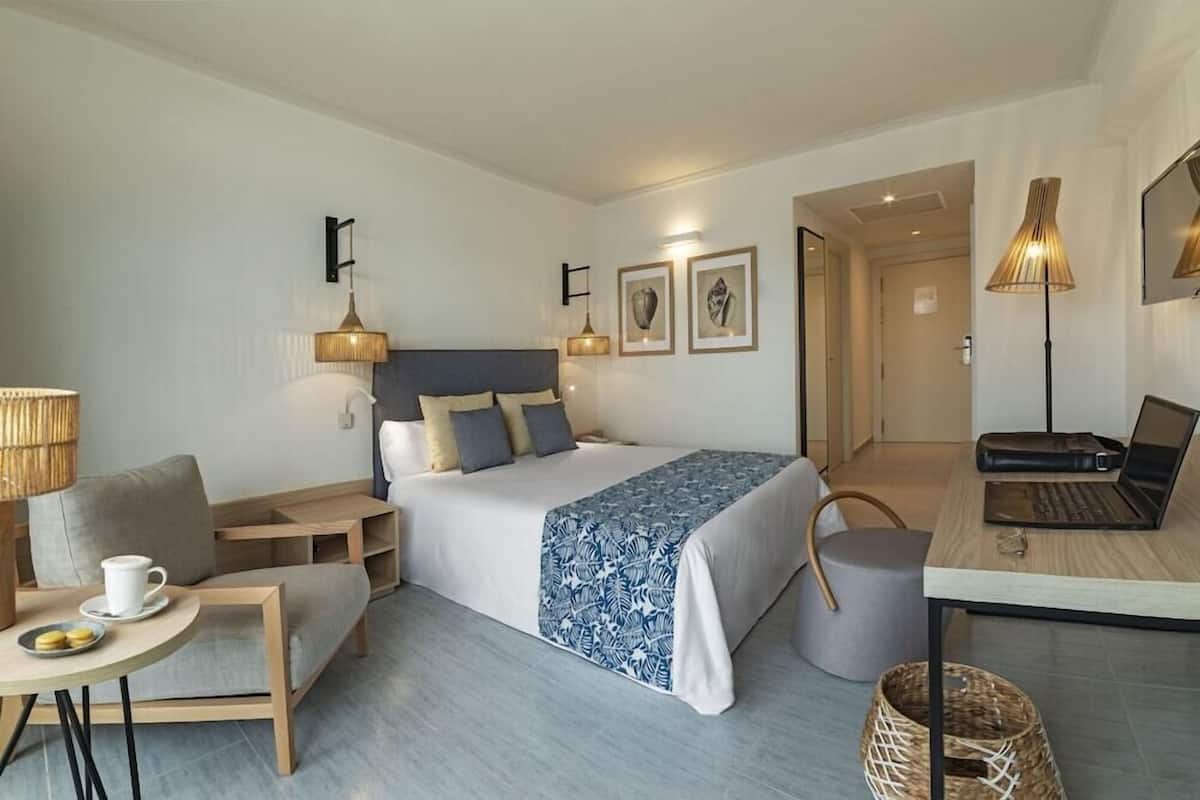 Minibar, in-room safe, desk, blackout curtains
