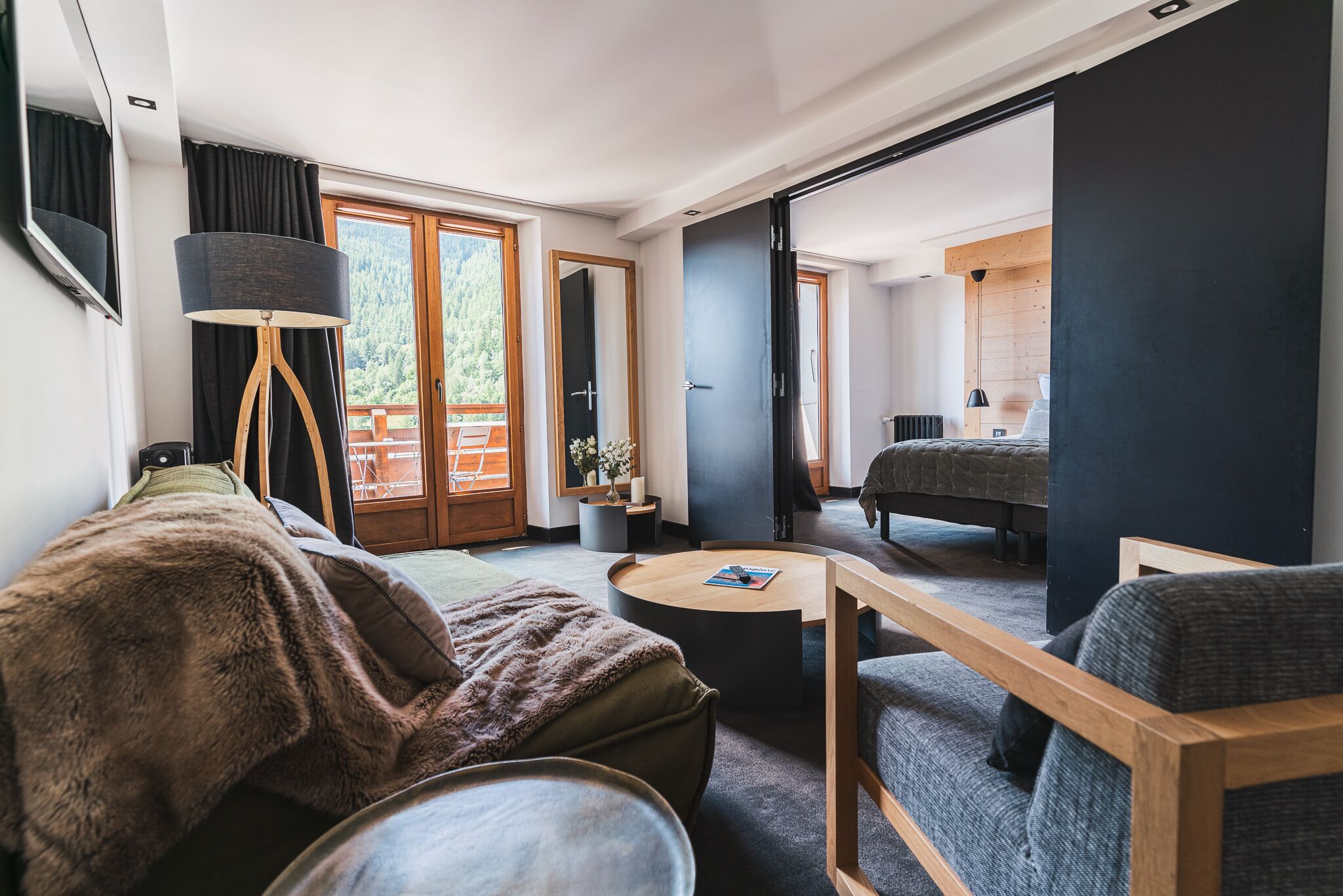 Familie suite | Luxe beddengoed, een kluis op de kamer, een bureau, geluiddichte muren