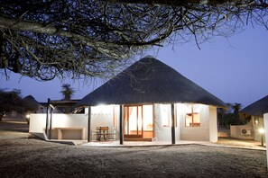 Front of property - evening/night - Ubizane Wildlife Reserve (Hluhluwe)