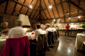Dining - Ubizane Wildlife Reserve (Hluhluwe)