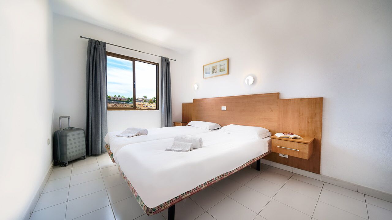 1 chambre, fer et planche à repasser, literie fournie