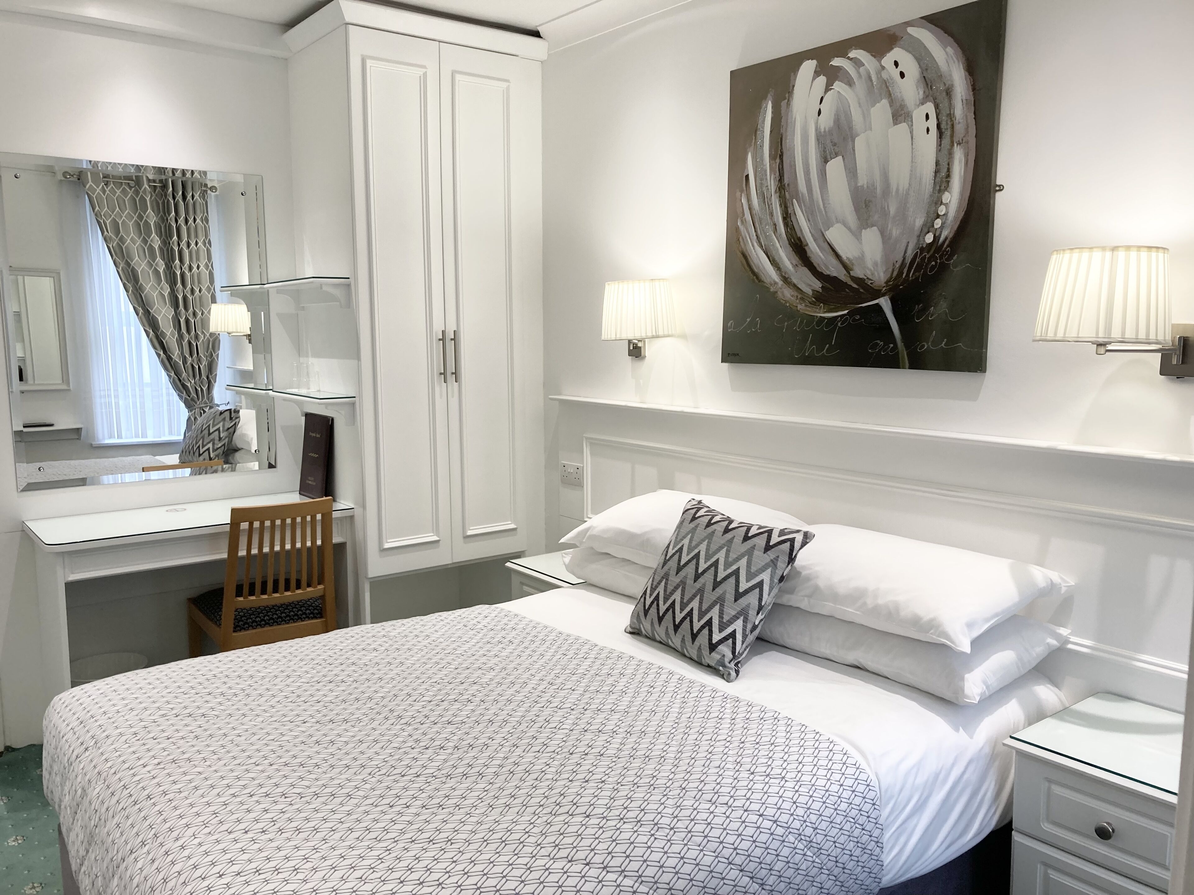 double room | individually decorated, individually furnished, desk, iron/ironing board