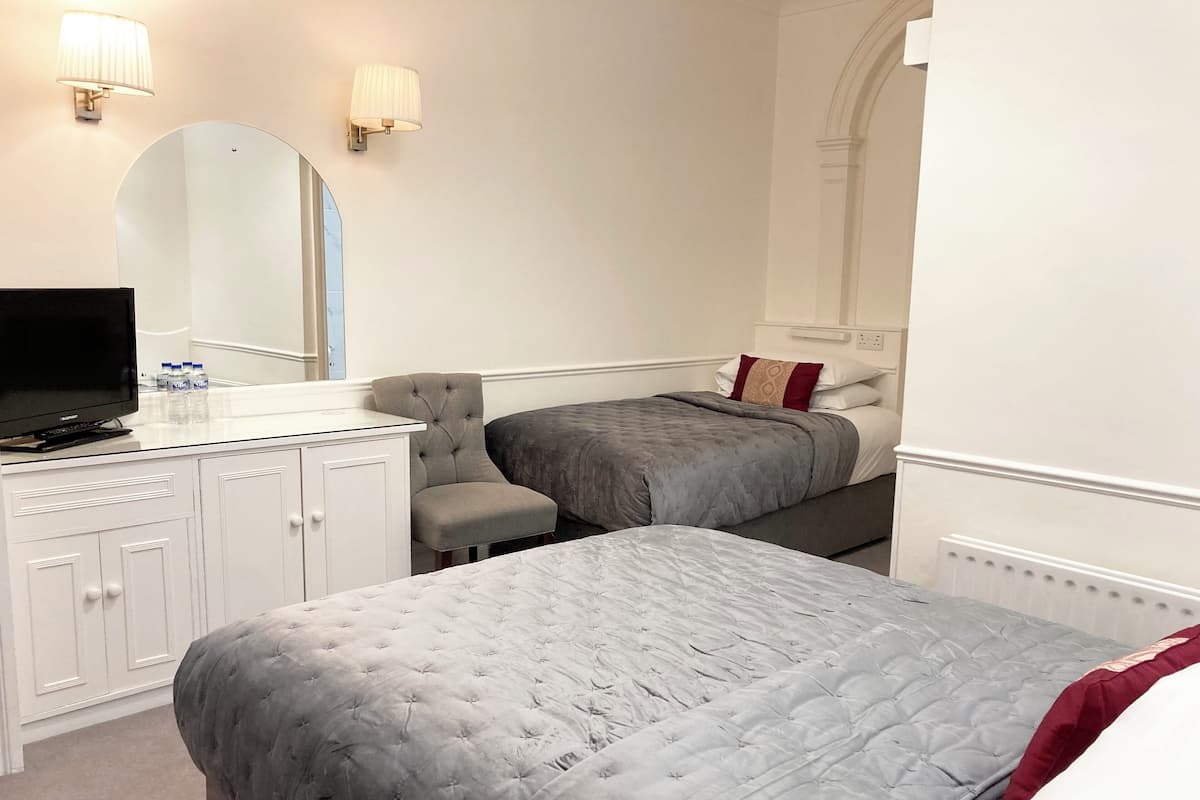 Decoración personalizada, muebles diferentes y escritorio