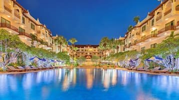 Outdoor pool, pool umbrellas
