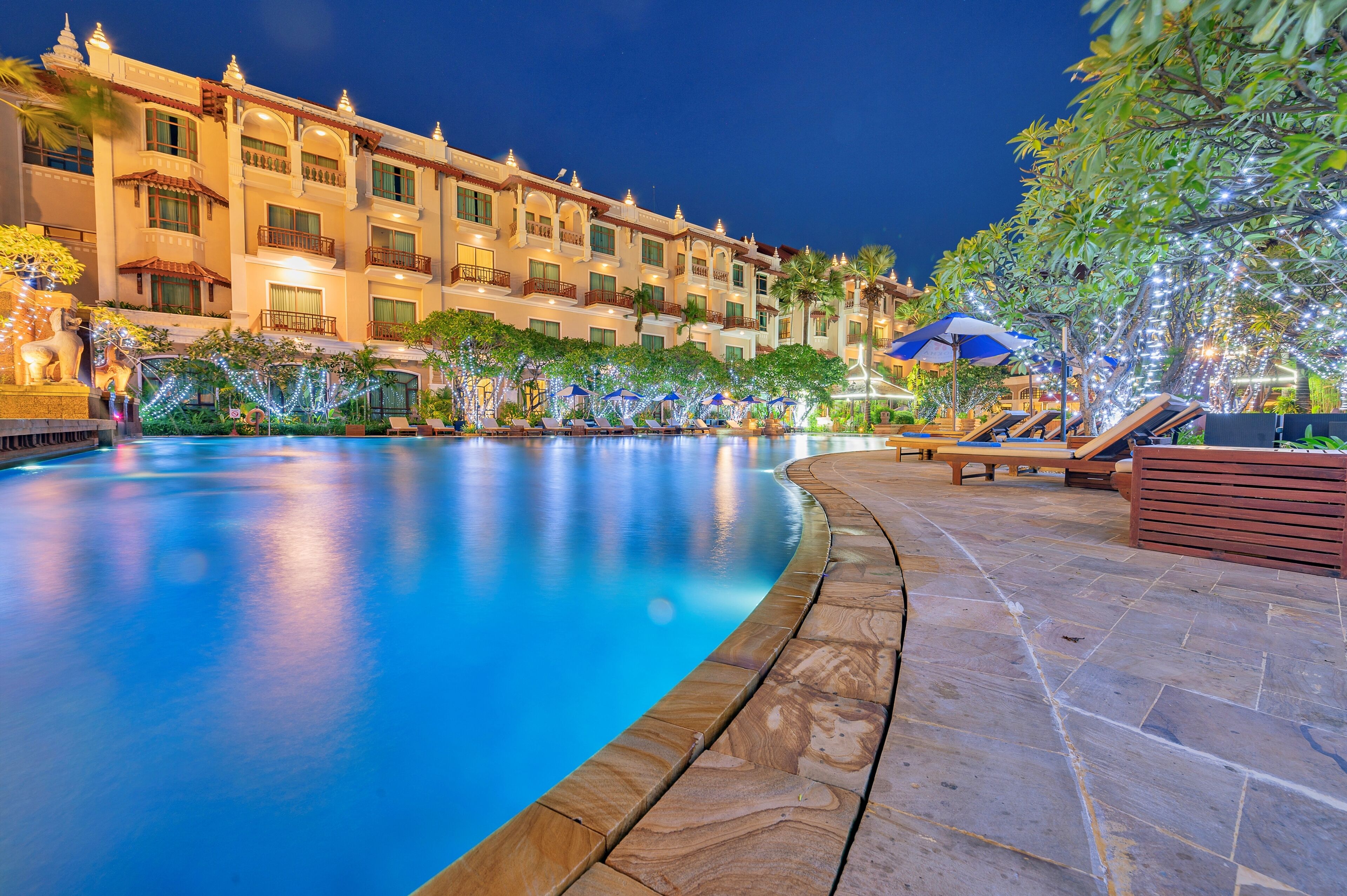 Hồ bơi ngoài trời, dù/ô trên bãi biển/hồ bơi 