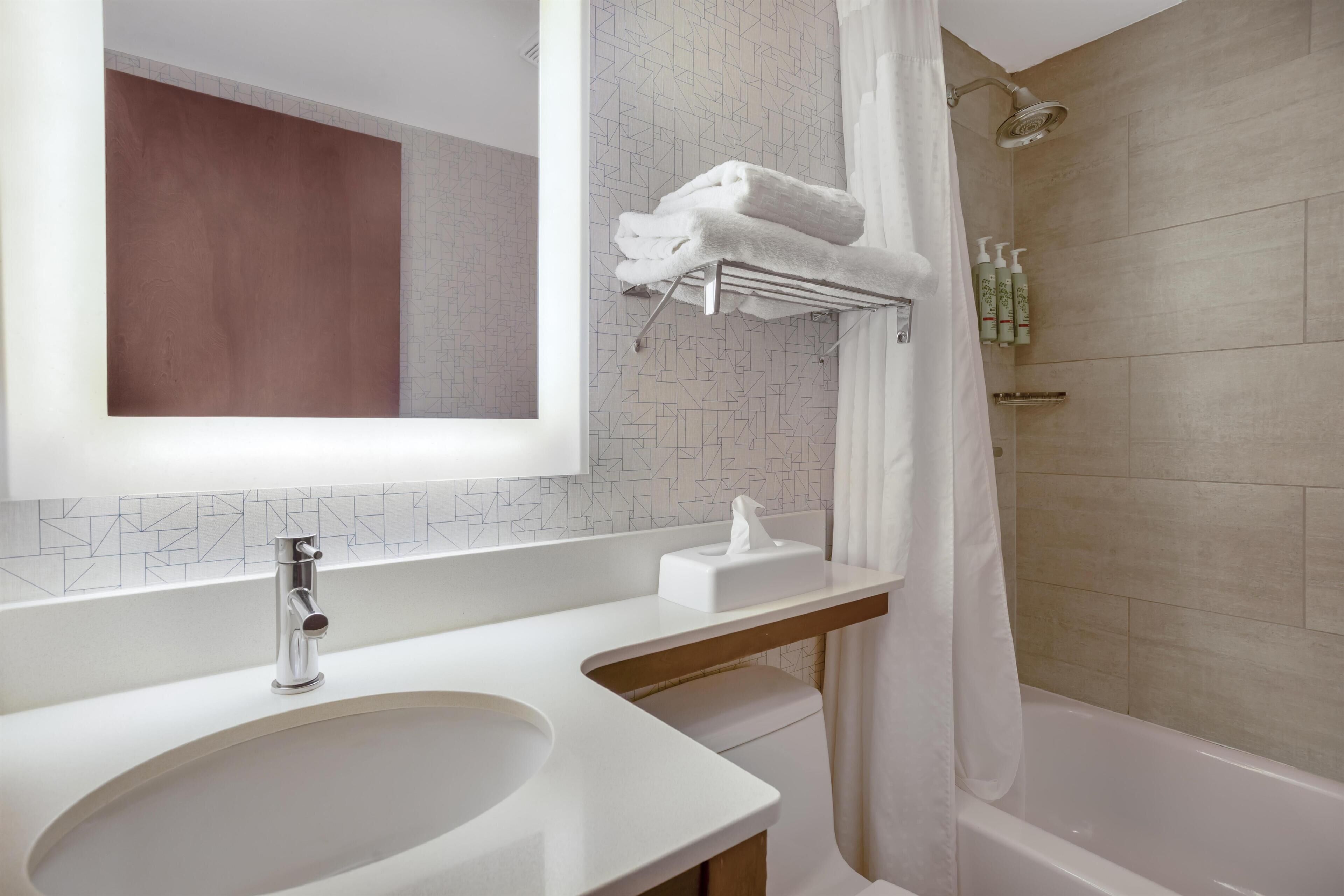 Photo - Best Western Roslyn-Long Island Hotel