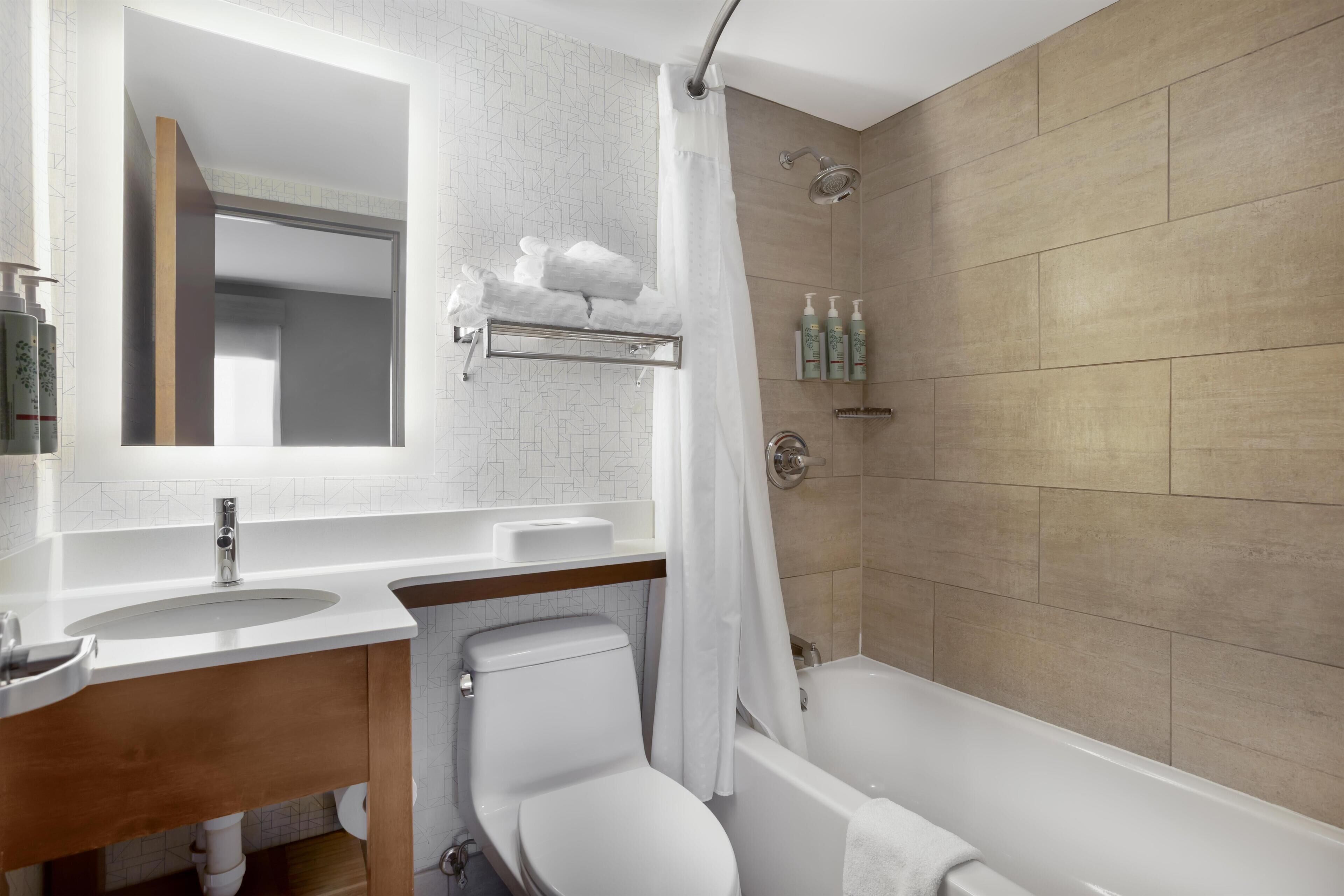 Photo - Best Western Roslyn-Long Island Hotel