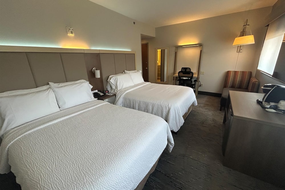 Best Western Roslyn-Long Island Hotel