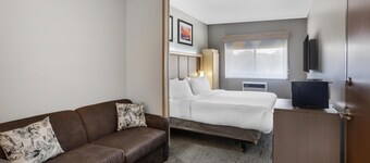 Best Western Roslyn-Long Island Hotel