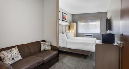 Best Western Roslyn-Long Island Hotel
