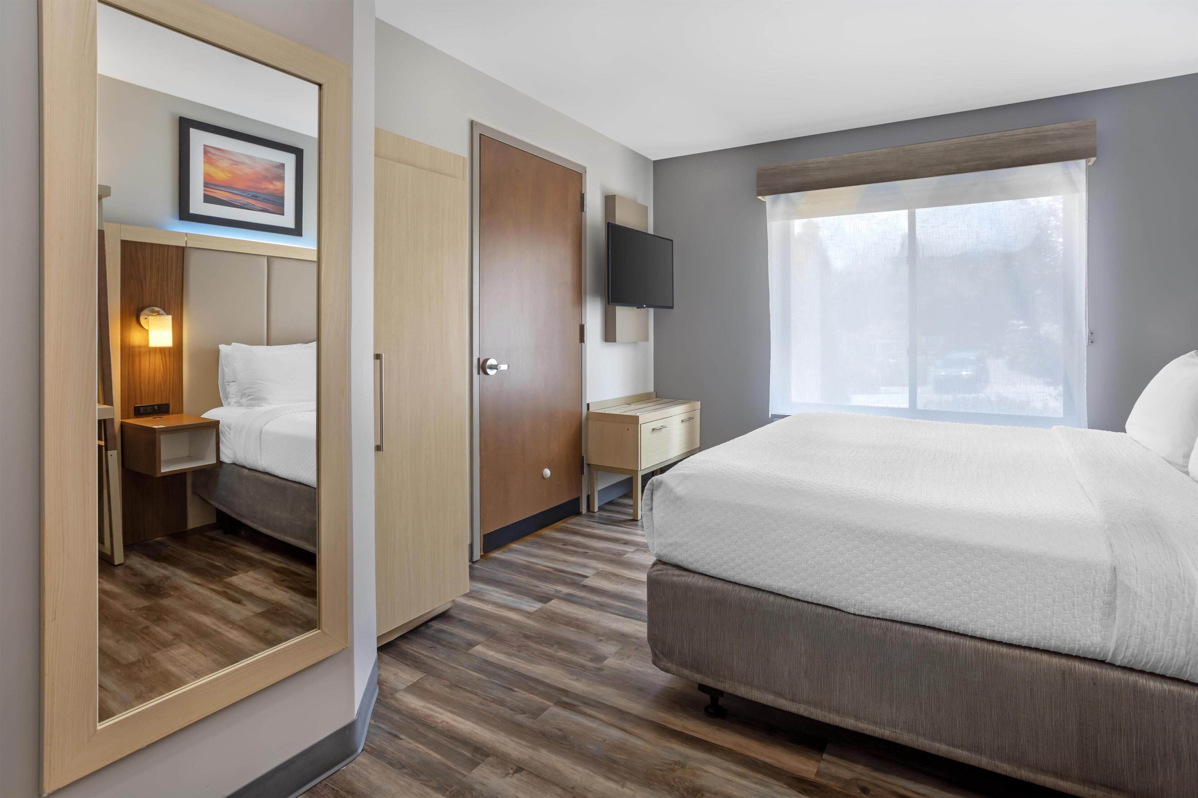 Photo - Best Western Roslyn-Long Island Hotel