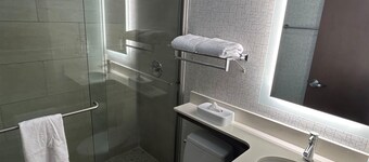 Best Western Roslyn-Long Island Hotel