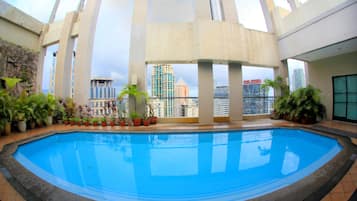 Indoor pool, pool loungers