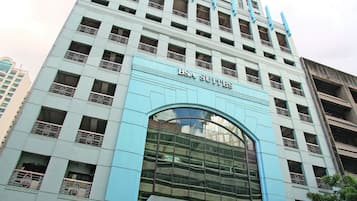 Vista frontal de la propiedad