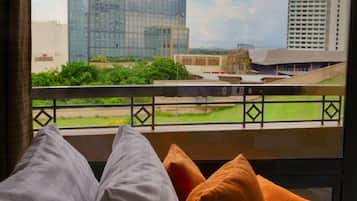 Apartment, 2 Bedrooms | In-room safe, individually decorated, individually furnished