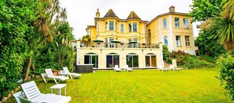 โรงแรมครอฟตันเฮาส์