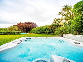 Bañera de hidromasaje interior