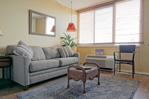 Decoración personalizada, muebles diferentes y wifi gratis