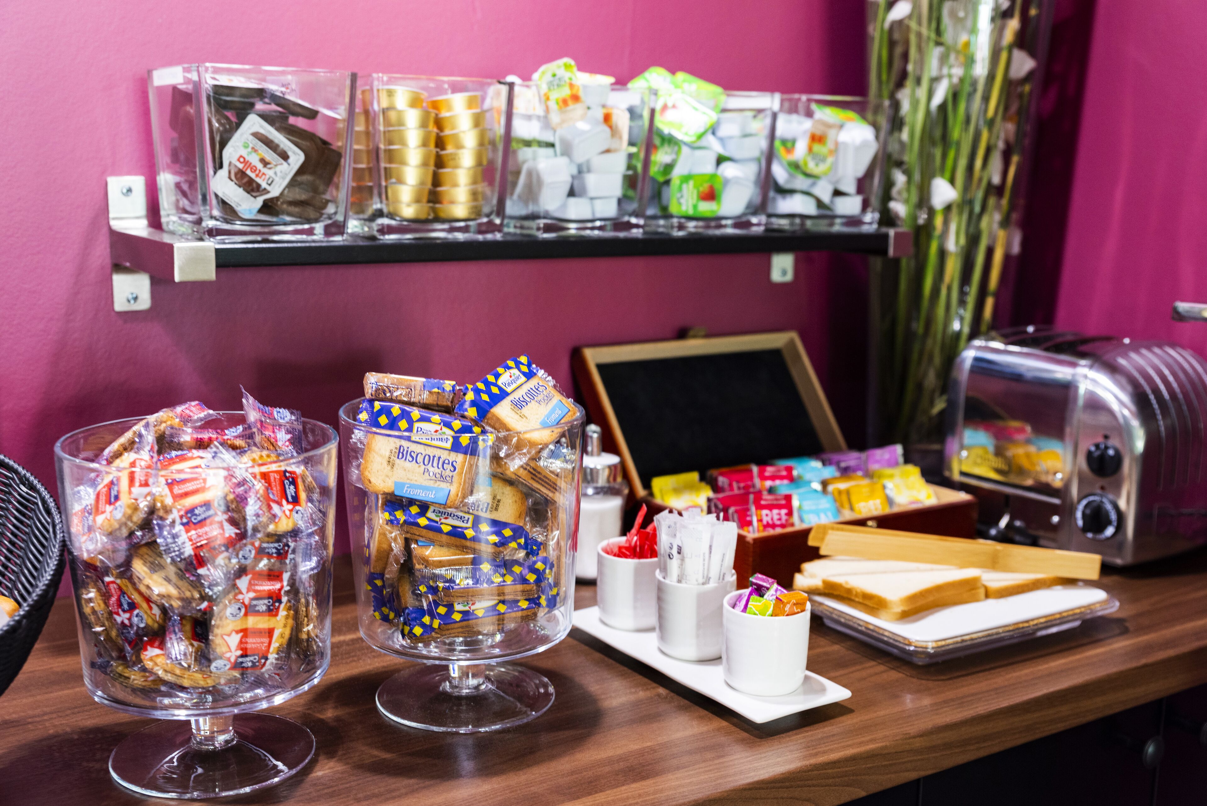 Desayuno buffet todos los días (con cargo) 