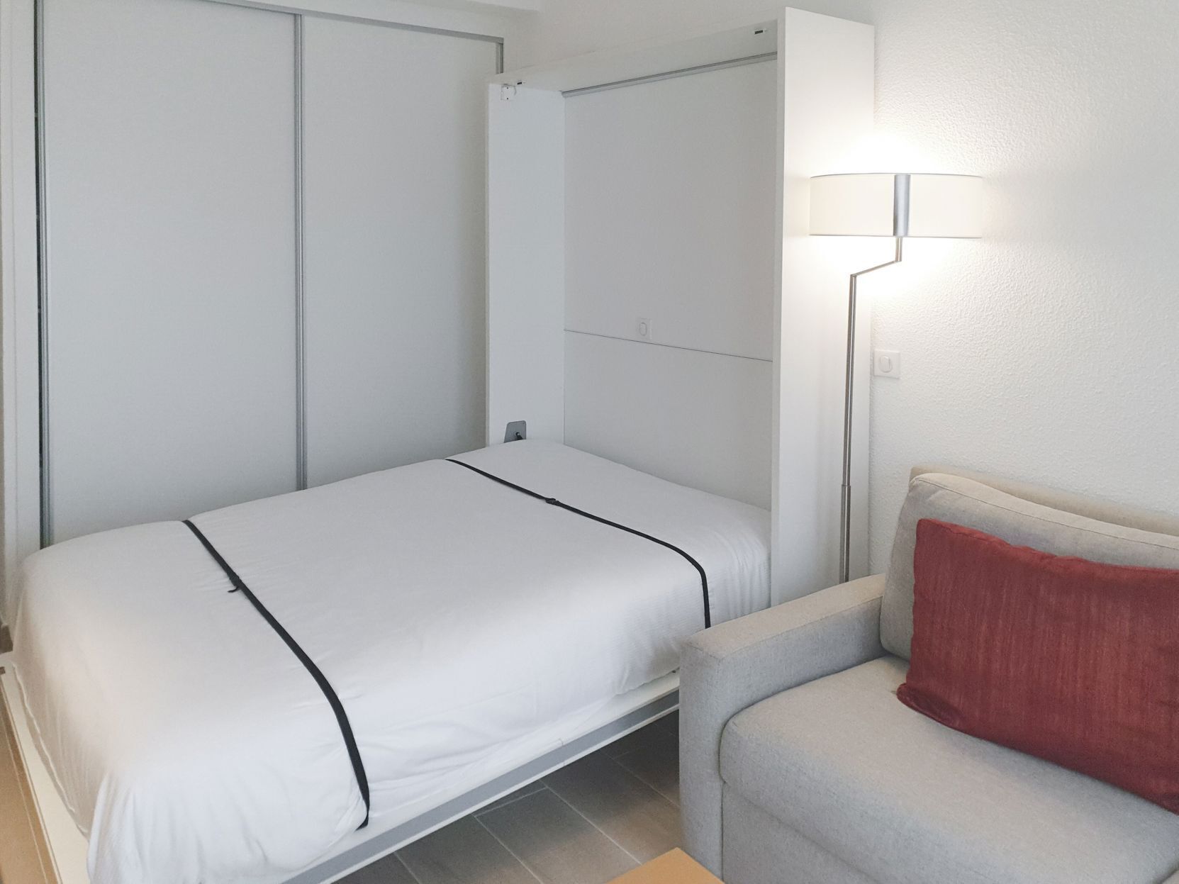 Zimmersafe, schallisolierte Zimmer, Bügeleisen/Bügelbrett